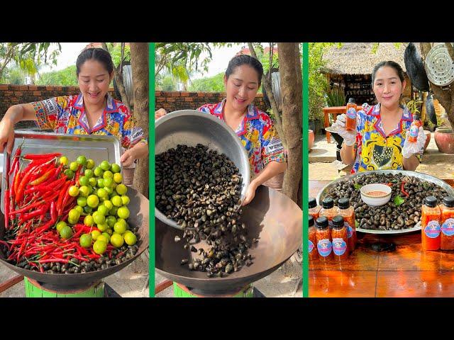 Mommy Chef Sros cook river snail delicious with Amazing Chili Sauce || Cooking with Sros