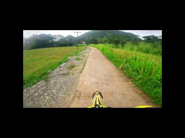 Riding Welmandiya Lane in Gawaragiriya