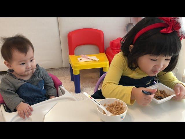 おもちゃの冷蔵庫に納豆!?リアル赤ちゃんのおせわごっこ！Natto in Refrigerator Toy