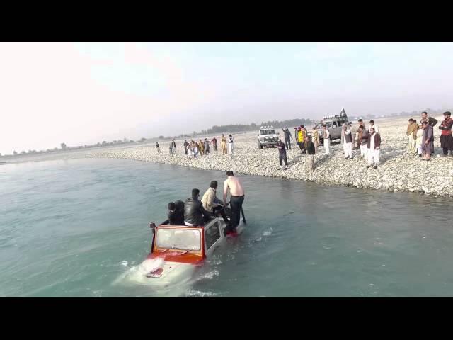 Frontier 4x4 Club - Indus river water cross 2016