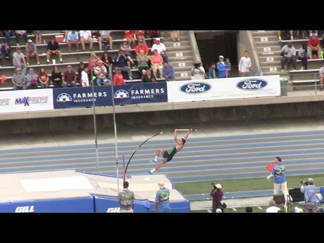 Luigi Colella of Thousand Oaks clears 17-0 3/4 in pole vault