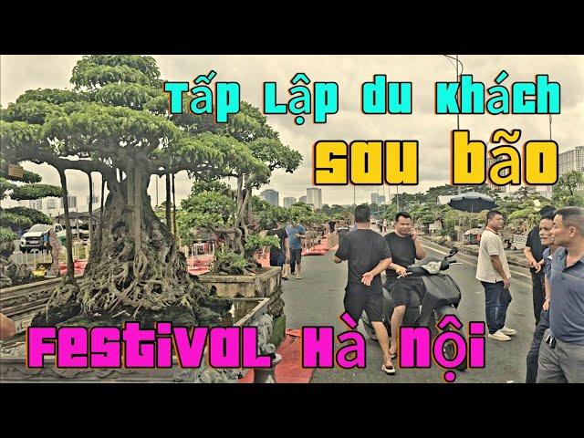 Sau bão tại triển lãm festival Hà Nội lại nhộn nhịp du khách