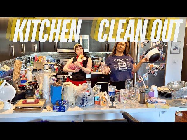 Decluttering and organizing this small L.A. kitchen 