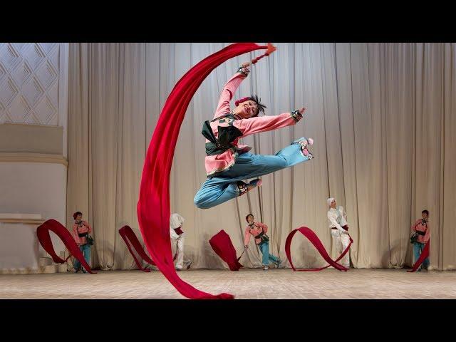 Igor Moiseyev Ballet. Chinese dance with ribbons