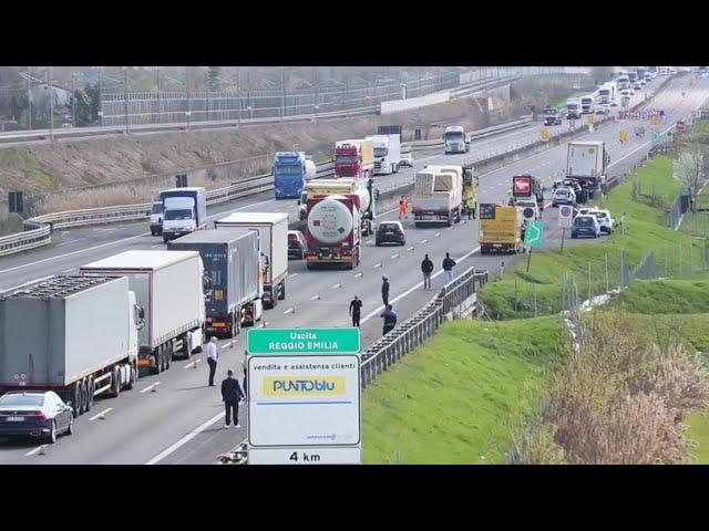 Reggio Emilia, tragico schianto in autostrada: morta una trentenne