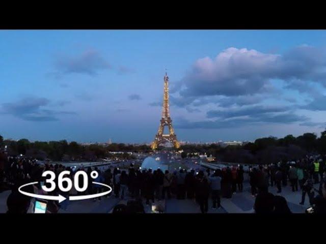 Paris Guided Tour in 360° VR