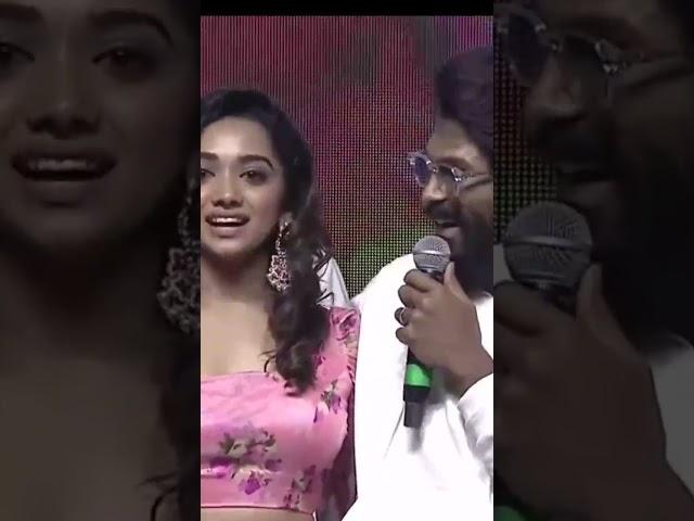 Allu Arjun Hugs with Saanvi Megghana  // Allu Arjun // #shorts #alluarjun #allu_arjun #alluarjunhugs