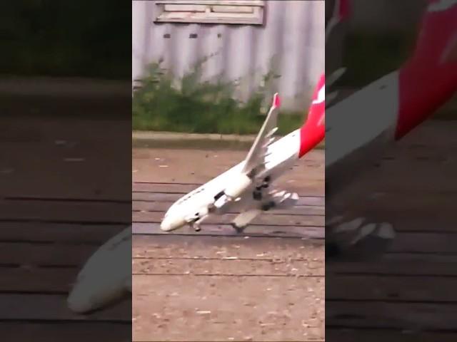 Airbus A320 RC Jet Crash Landing #rcairplane #rcplane #rcplanecrash #qantas #airbus #airbusa320 #rc