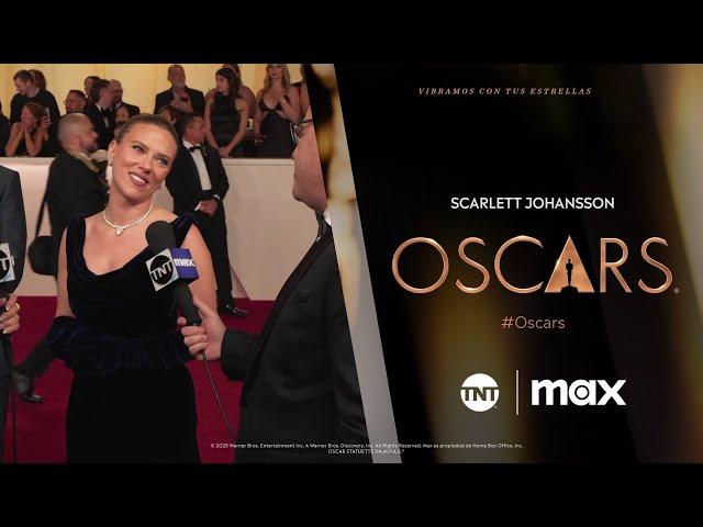 Scarlett Johanson en la Alfombra Roja de los Oscars® 2025