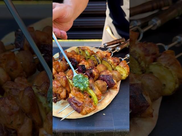 Сочный куриный шашлык с овощами