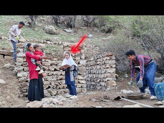 Building a shelter, the dream of hard-working nomadic girls: striving for a safe life