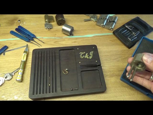 (46) BKS round cylinder with 5 pins picked and gutted