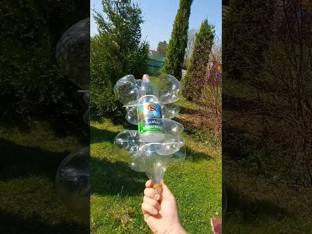 Самоделка из пластиковых бутылок флюгер ветряк отпугиватель кротов и птиц #diy #tool #самоделка