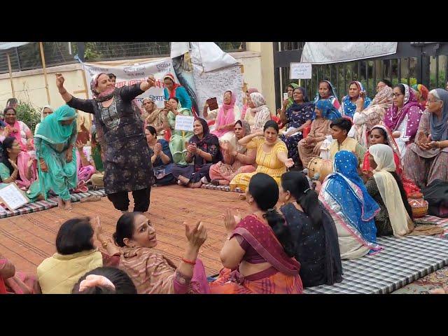 कसुता धाकड़ मजाकिया डांस  haryanvi ladies dance 