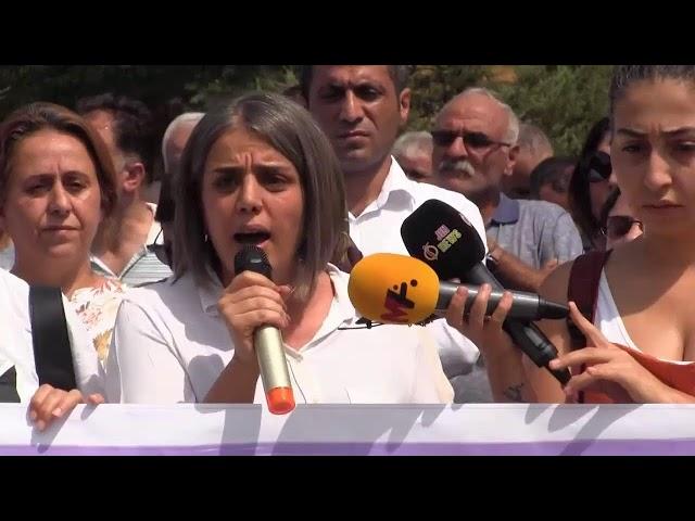 Kadın Meclisi Sözcümüz Başaran, vekilimiz Semra Güzel’in tutuklanmasına ilişkin Amed’de konuştu