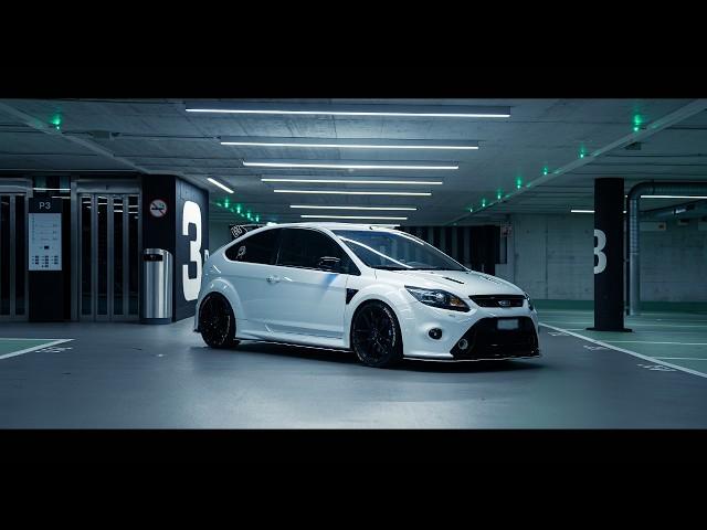 FORD FOCUS RS MK2 spitting flames | 4K