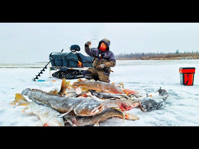 ПЕРВЫЙ ЛЁД какого я не видывал!!! Нелегкая дорога к счастью! РЫБАЛКА В ЯКУТИИ!