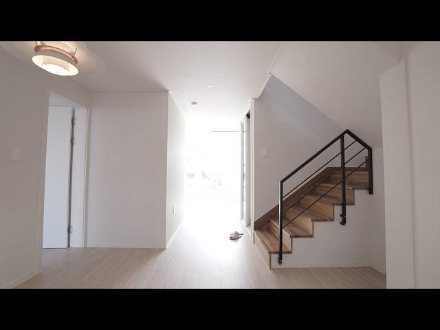 White interior. Seoul house