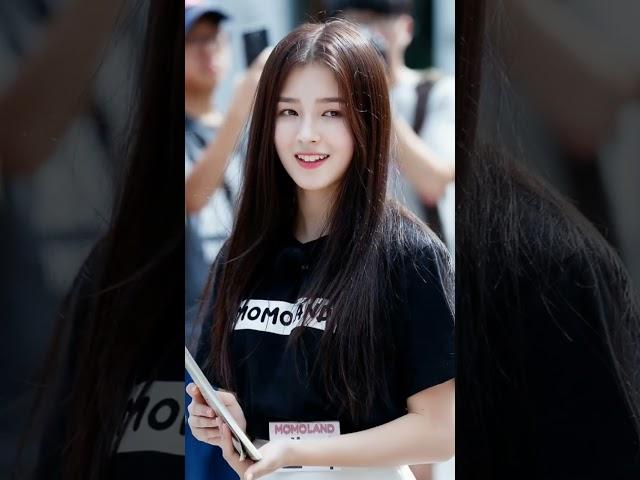 Nancy Jewel Mcdonie Airport Fashion  #nancy #kimvcy