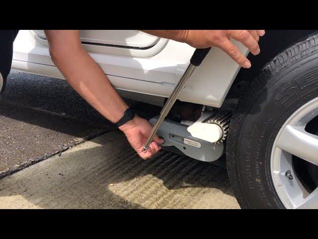 How to Use a Powrtouch Motor Mover - Manual & Automatic Engage