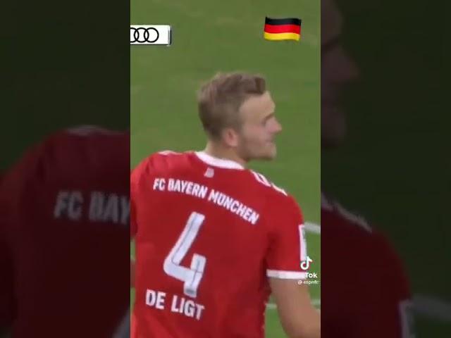 De ligt first goal for Bayern