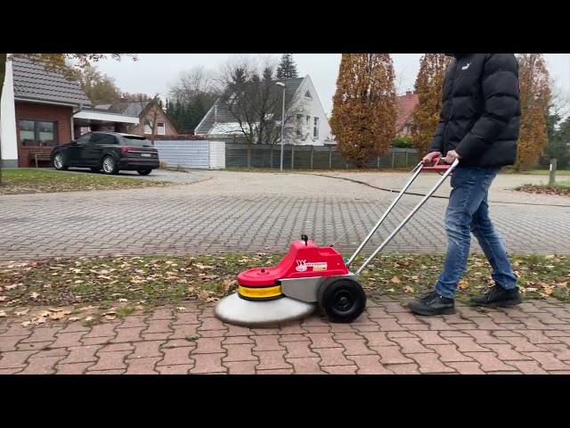 Die Kehrmaschine die mehr kann – Der kleine handliche Laubbesen von Westermann