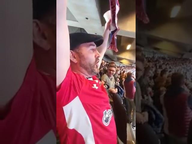 Lone Wales fan belts out anthem at Stade de France and French fans absolutely love it