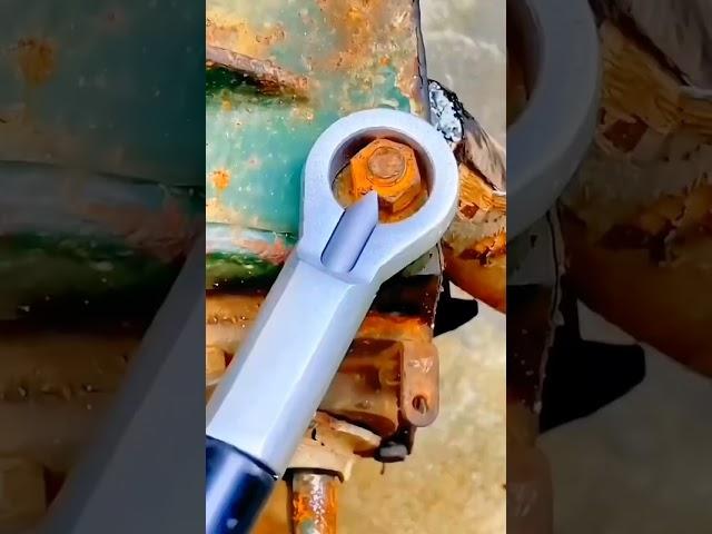Rusty Nut Splitter Nut Breaker Nut Cutter Stripped Nut Remover #NutSplitter #NutBreaker #shortfeed
