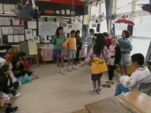 Patricia Grace visits Cannons Creek School (1989)