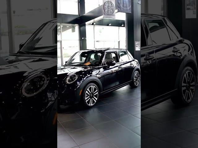 Which MINI would you take on this sunny day? A droptop Seaside Edition MINI or a sleek Black MINI!