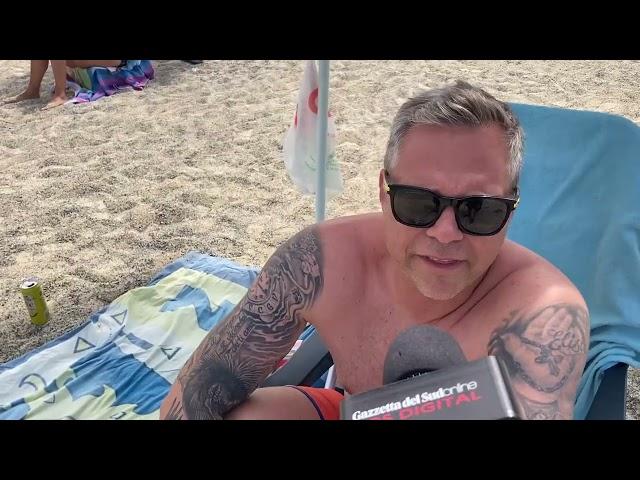 Mare sporco a Pizzo. Residenti e turisti imbufaliti: "Non ci bagniamo più nel veleno" VIDEO