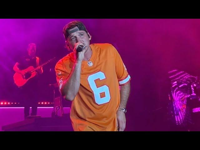 Morgan Wallen - Cowgirls (Live in Tampa, FL 7-11-24) ERNEST