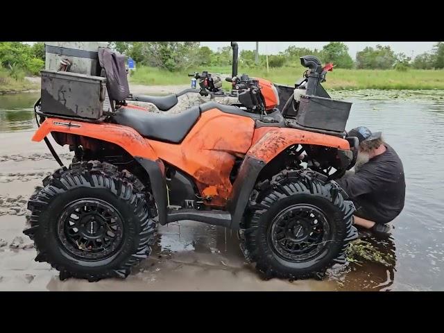 500 Foreman & Rubicon Comparison! Walk Around and Specs