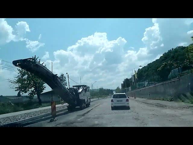 Trafic in Resita. Se monteaza linie de tramvai in oras