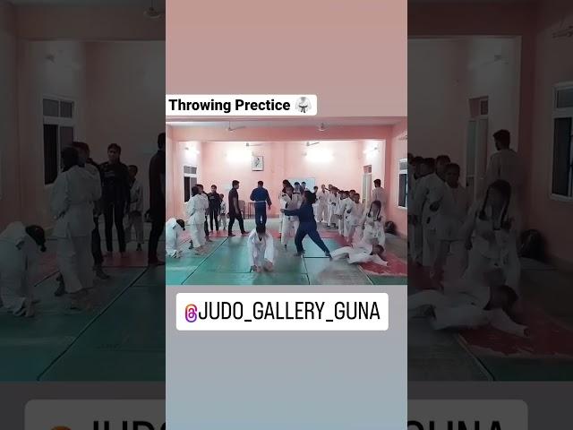 judo Throwing prectice #trending #judo #martialarts #youtubeshorts #youtube #instagram #viralvideo