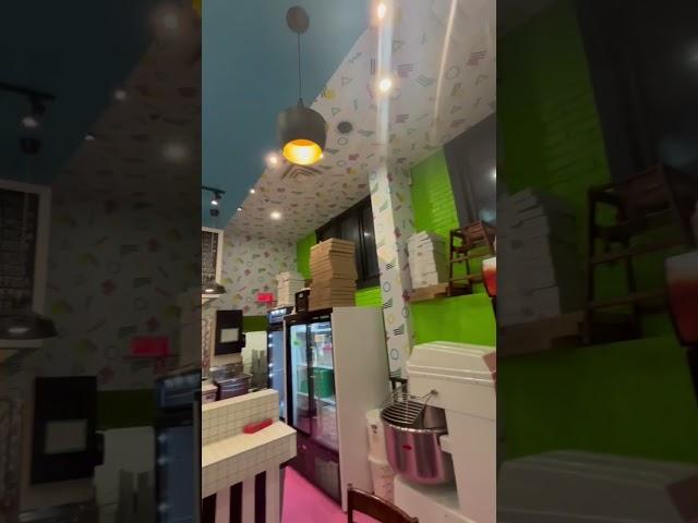Hang Time Pizza, Montreal, Quebec. #90s #vaporwave #Artpop