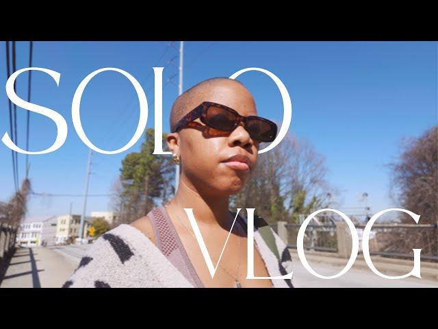 living solo in atlanta vlog | solo date, pilates, hailey bieber smoothie