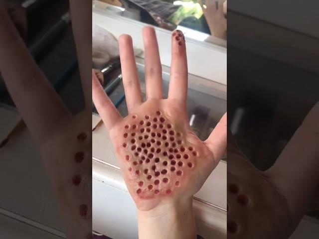 The most dangerous cut trick on the hand trypophobia  #sfx #sfx_makeup #youtubeshorts #shorts