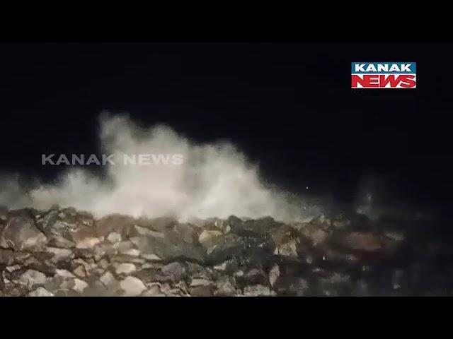 Visuals Of Midnight Mayhem Of Cyclone Dana At Rajnagar, Kendrapara