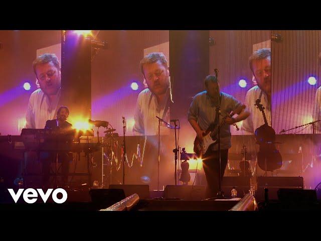 Elbow - Leaders Of The Free World (Live At Jodrell Bank 2012)