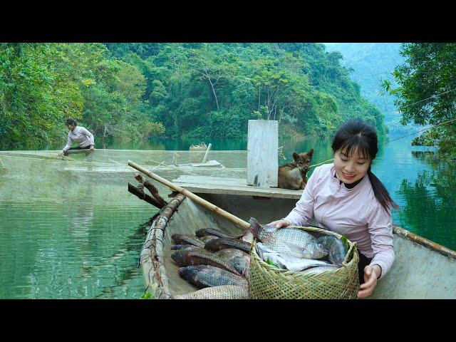 The DIY Giant Net Fish Trap : A whole School of Fish Caught!