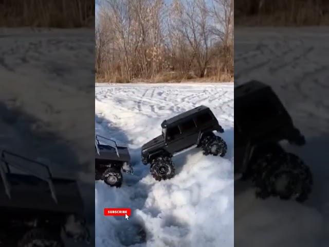 Jeep 4x4 vs Mercedes 6 wheel#shorts