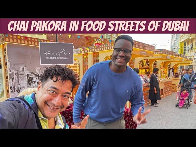 Mix Pakora Plate Indian Pakistani Street Food Tour in Dubai Pyaz Aloo Pakora Chai in Meena Bazaar