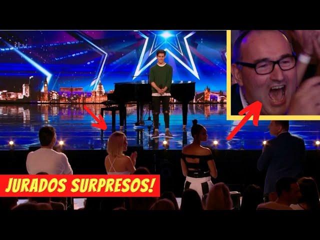 Estudante Faz Música para a Namorada e Surpreende os Jurados - Got Talent Legendado.