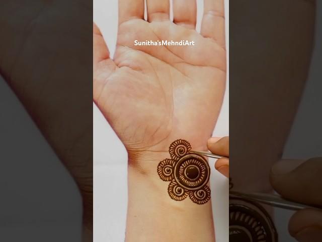 Easy Simple Beautiful Fronthand Mehndi Design #mehndi #hennadesign #easymehndi #youtubeshorts #viral