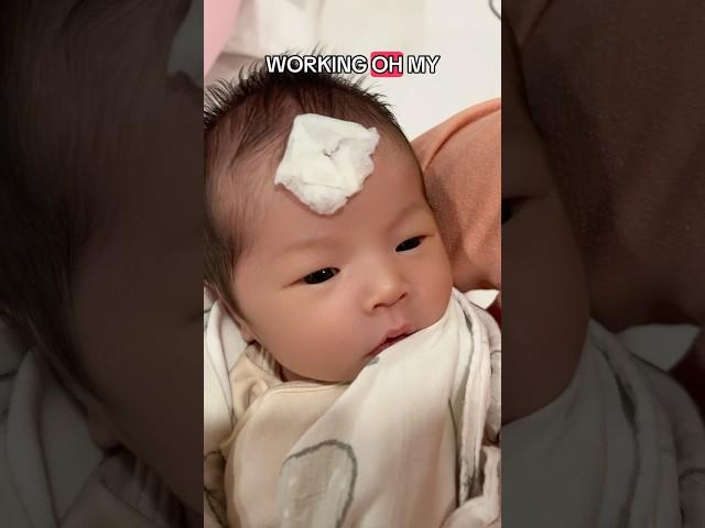 My BABY has the HICCUPS ️