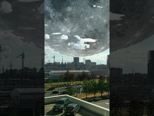 Падение Луны снятое на камеру