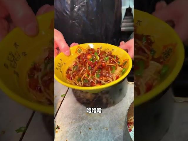 南昌3块5一碗的拌粉算不算最便宜的了？满满全是料～#路边摊美味
