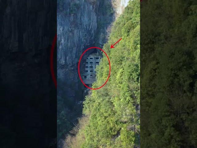 An Abandoned Building Discovered Within the Cliffs of Liang Shan, China #shorts