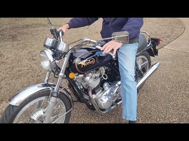 Norton Commando 850 Startup & Drive